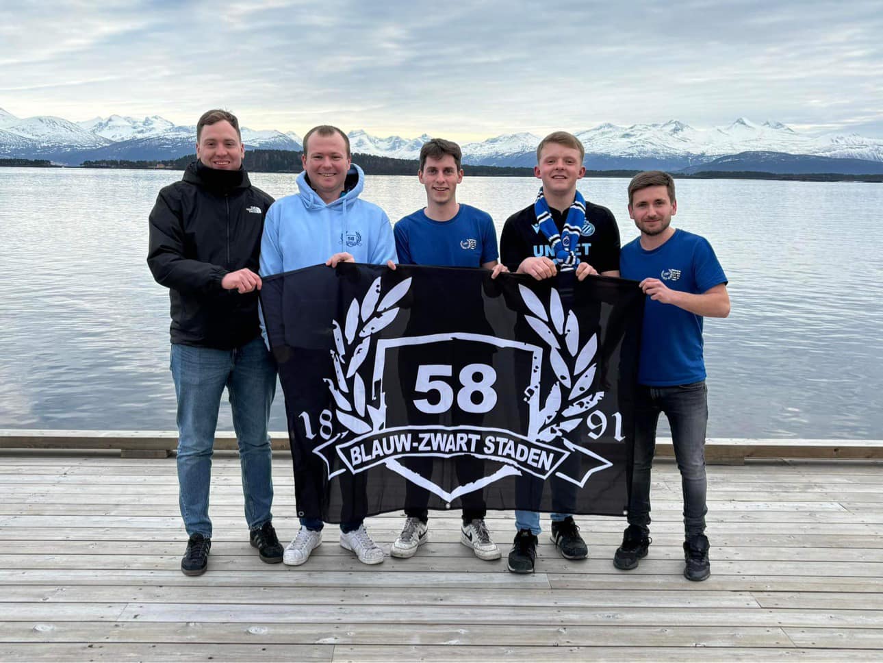 blauw zwart staden uitwedstrijden